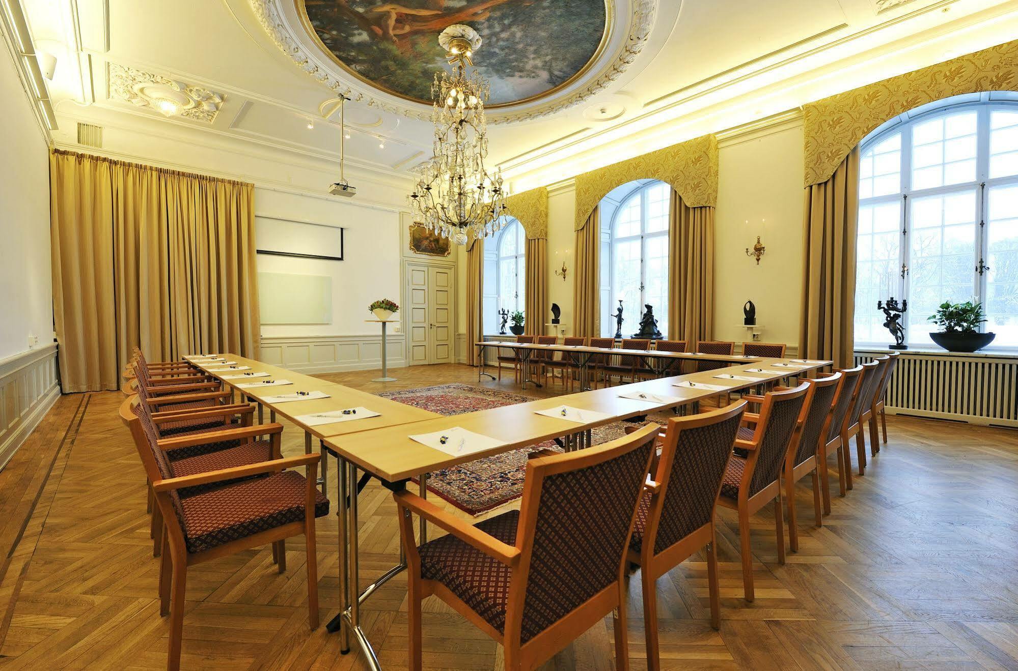 Naesby Slott Hotel Taby Ngoại thất bức ảnh
